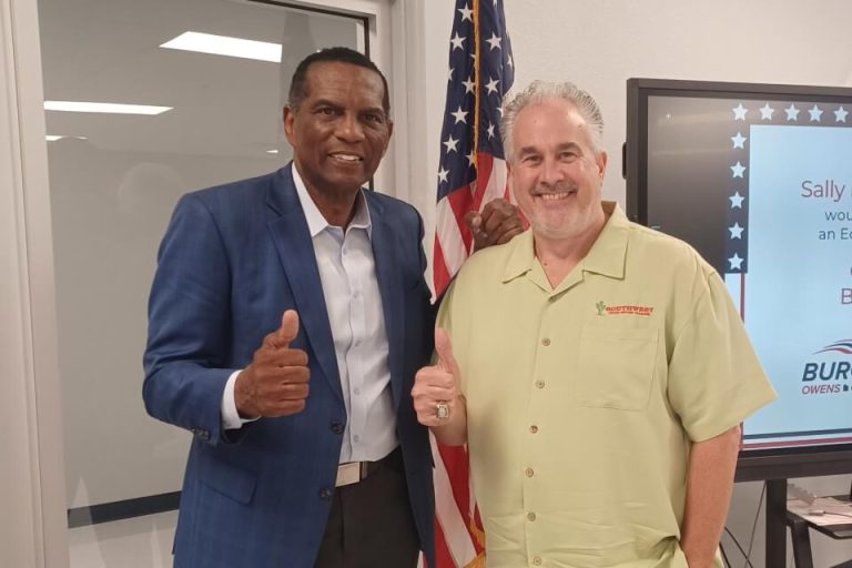 Congressman Owens and Steve Strong doing thumbs up